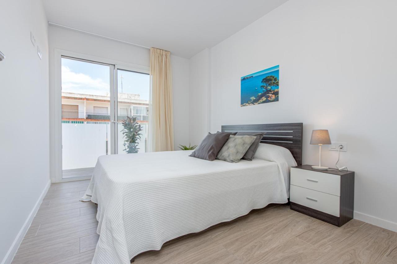 M A R I V E N T Suite With Bathroom And Terrace 50 M2 Roses Extérieur photo