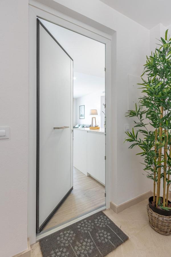 M A R I V E N T Suite With Bathroom And Terrace 50 M2 Roses Extérieur photo