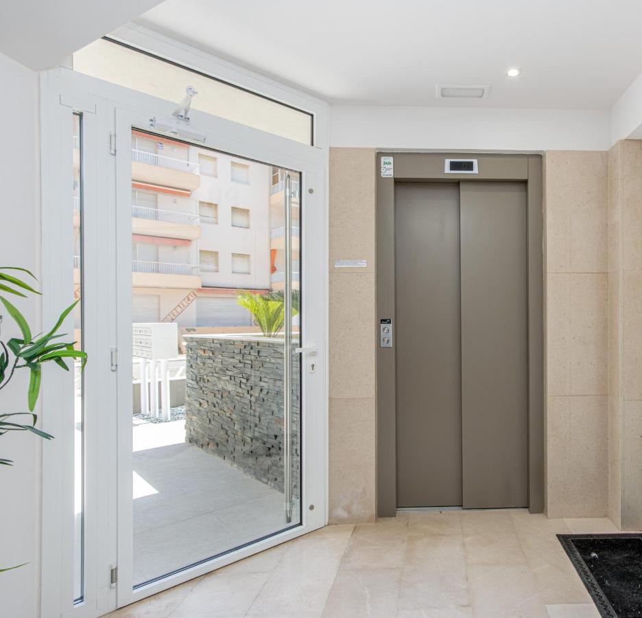 M A R I V E N T Suite With Bathroom And Terrace 50 M2 Roses Extérieur photo