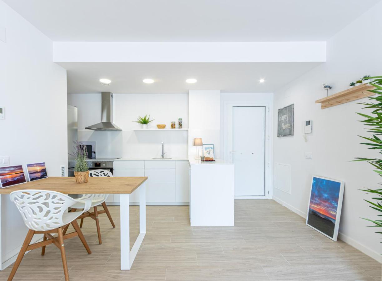 M A R I V E N T Suite With Bathroom And Terrace 50 M2 Roses Extérieur photo