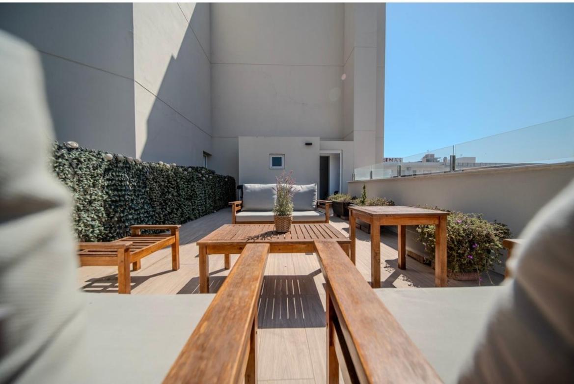 M A R I V E N T Suite With Bathroom And Terrace 50 M2 Roses Extérieur photo