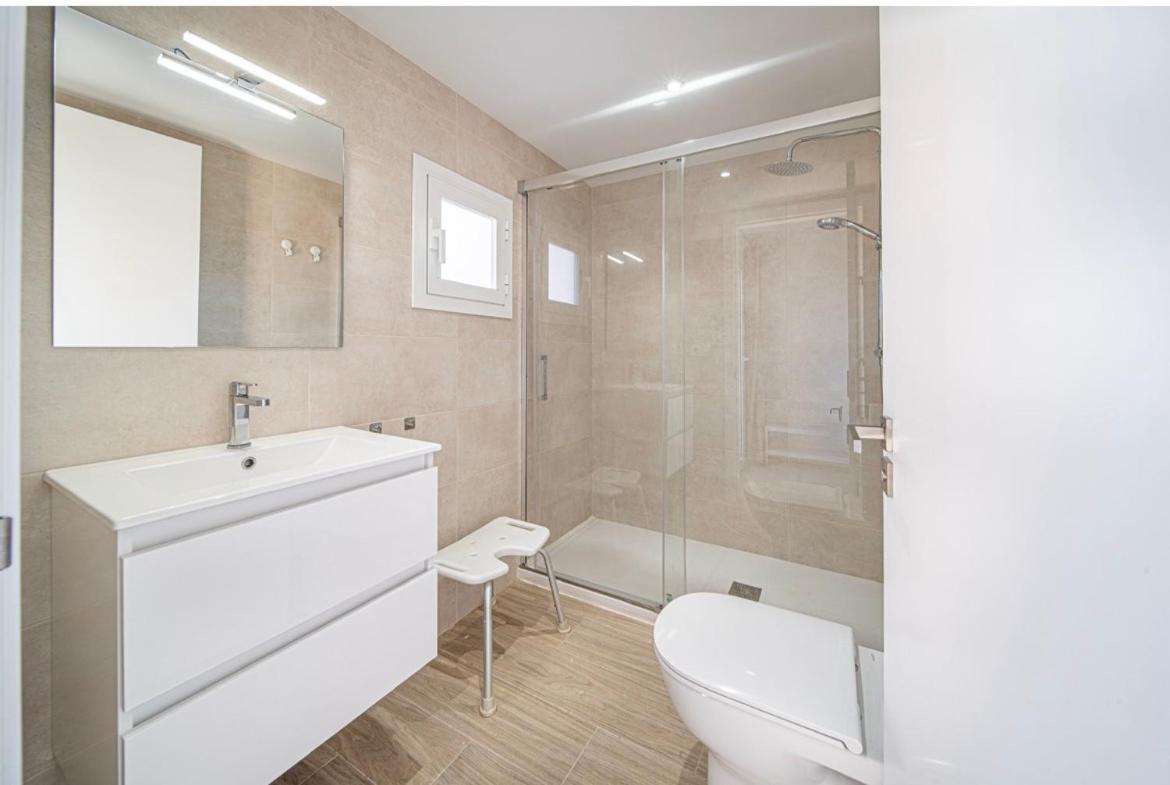 M A R I V E N T Suite With Bathroom And Terrace 50 M2 Roses Extérieur photo